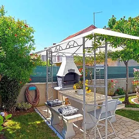 1363 Hotel 4*