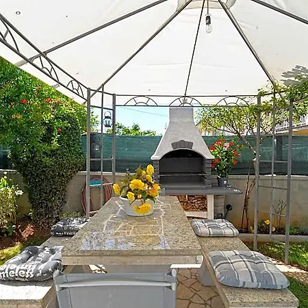 1363 Hotel 4*
